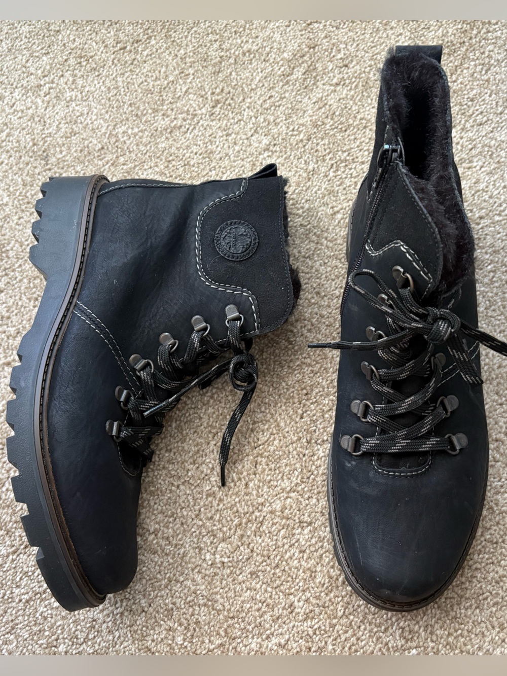 Rieker Black Lace-Up Lug Sole Ankle Utility Boots Women's U.S. Size 10 Men's 9